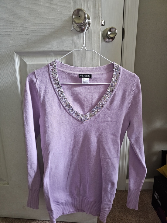 VENUS Tops - VENUS Lilac V-Neck Sweater with Sequin Embellishment